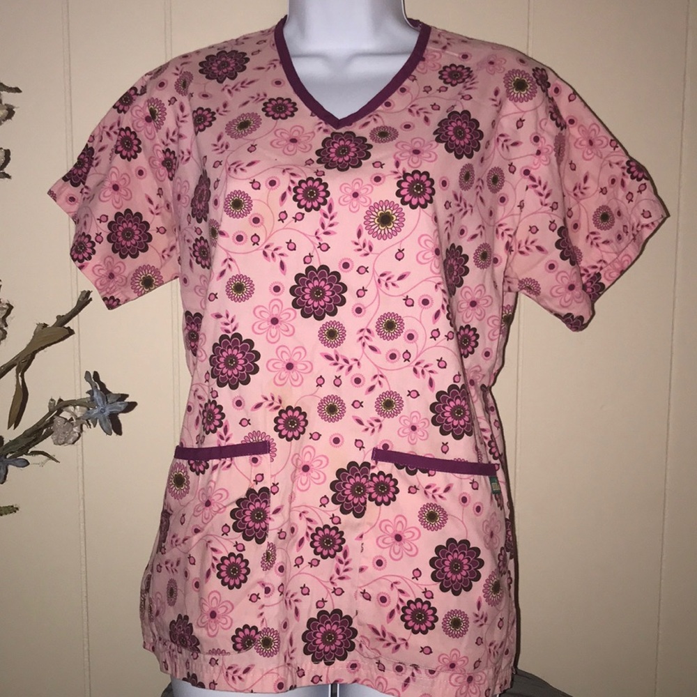 USA. Scrub top
